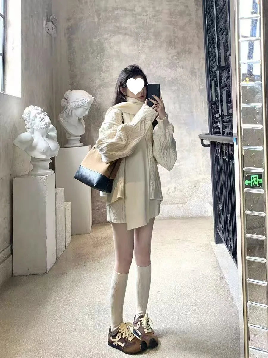 Warm Knitted Sweater Long Sleeve Casual Spiral Design Scarf Shorts Three Piece Set Anti-Aging Vintage Grey Perfect for Winter