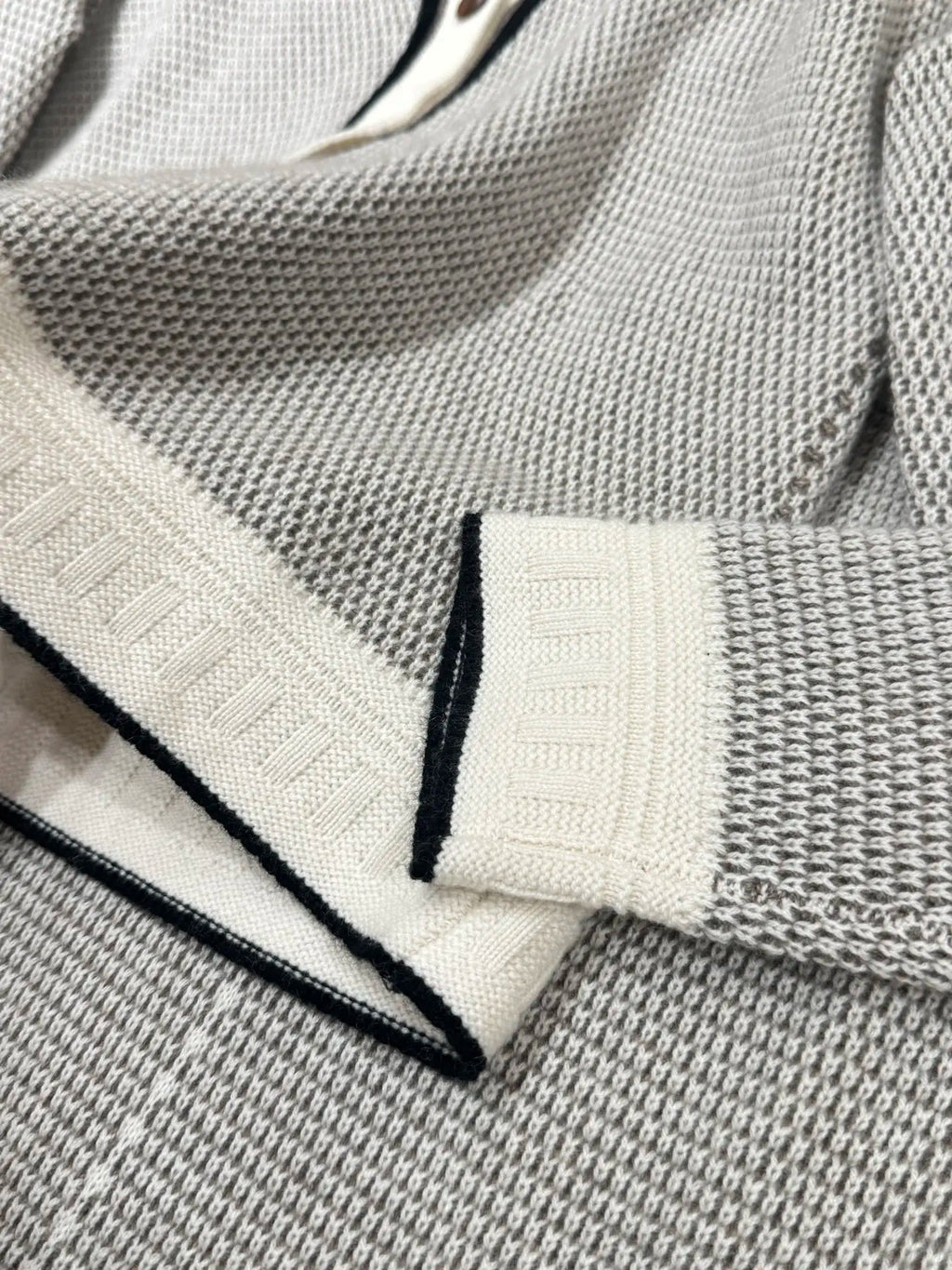 Fall/Winter 2025 New Arrival Women's Cashmere-Wool Blend Knit Cardigan and Skirt Two-Piece Set